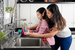 O-Cedar ProMist MAX Spray Mop, PMM with 2 Extra Refills, Red