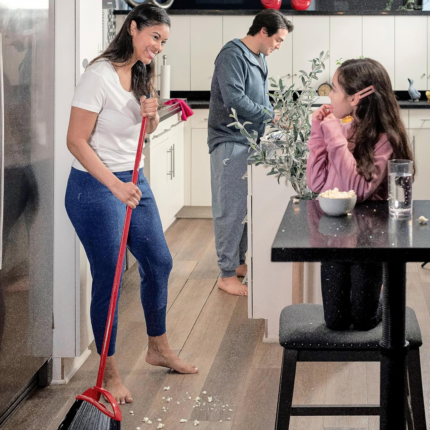 O-Cedar Pet Pro Broom with Step-On Dustpan | Remove 99% with One Sweep | DustPan Removes 3 Times More Pet Hair | Quiet Cleaning Tool for Cat and Dog Owners